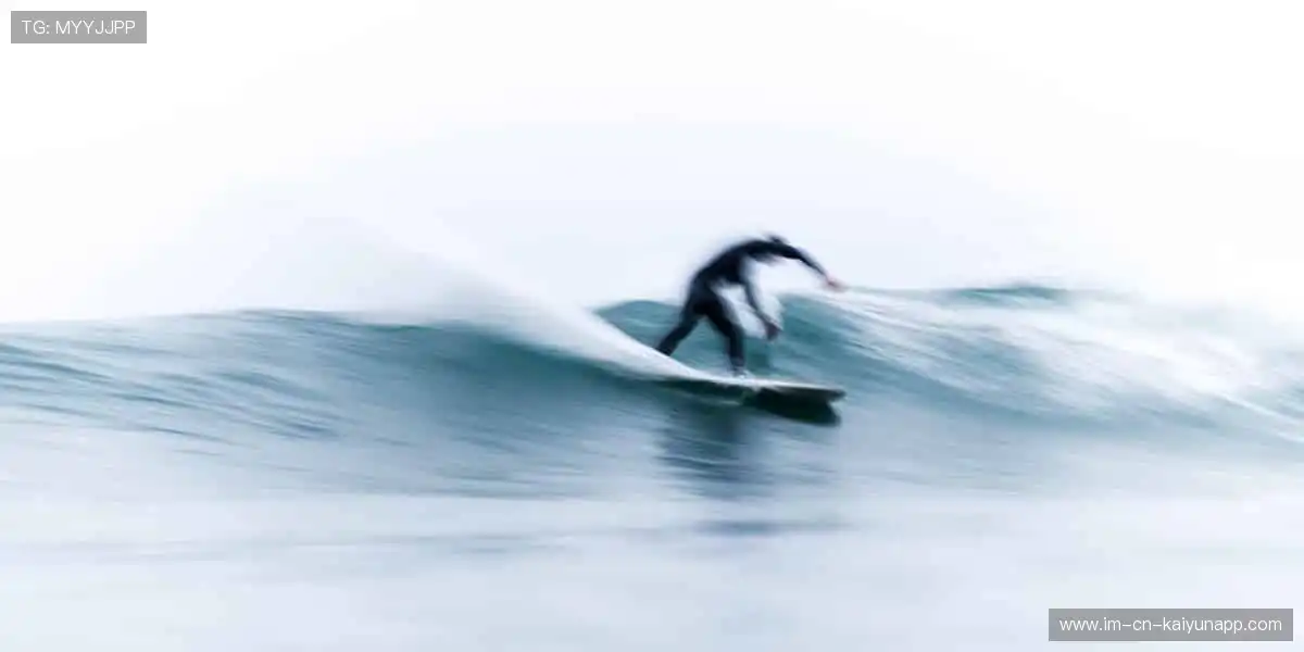 「球星同款、限量周边，做朋友圈最靓的体育潮人！👕点击抢购，手慢无！」